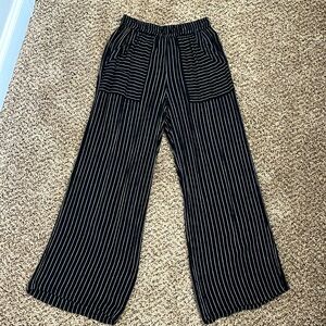 BillaBong M women’s Black and Grey striped pants w/elastic waist